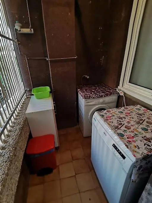 Salou, Piso De 3 Habitaciones Con Piscina.