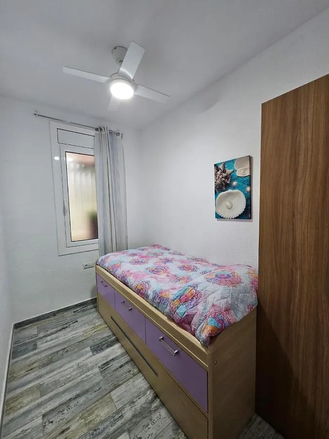 Apartment Salou, Piso De 3 Habitaciones Con Piscina. Spain