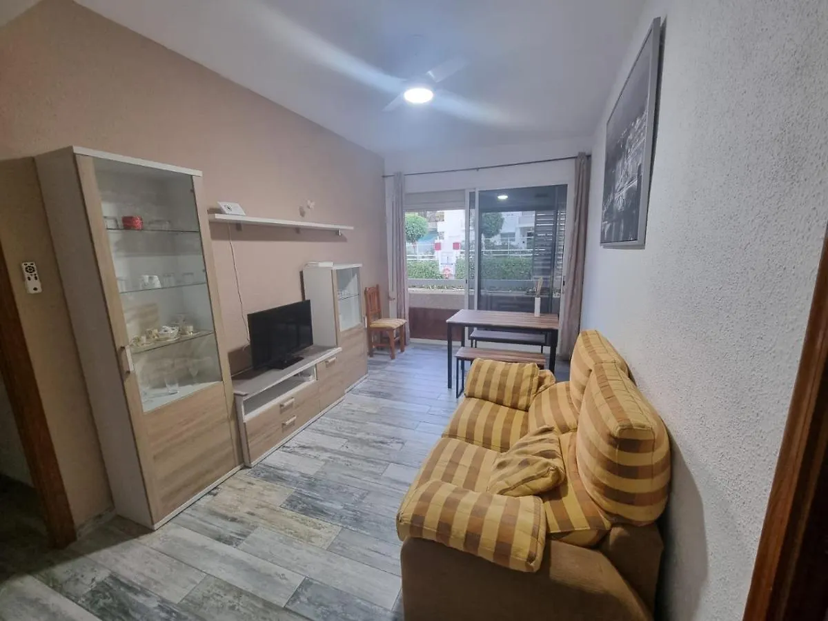 Salou, Piso De 3 Habitaciones Con Piscina. 0*, Salou Spain